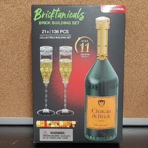 Chateau de Brick Building Set - Green and Yellow